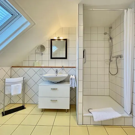 Gaestehaus No. 3 Herberg 3*